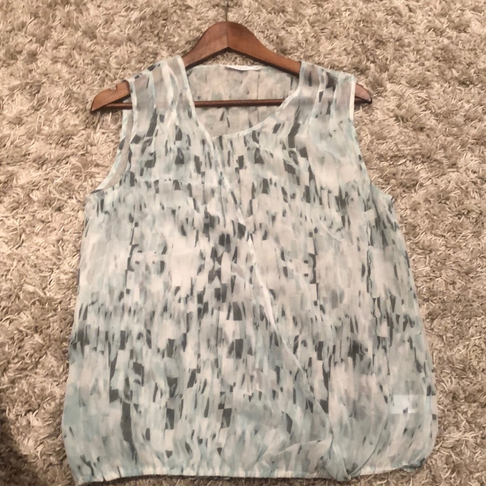 Set of 4 Tops, Ricki‘s, M, pink, mint and two with patterns, sleeveless, V Neck